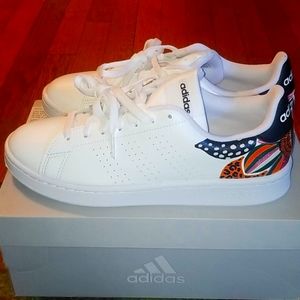 NWT Adidas Advantage Sneakers